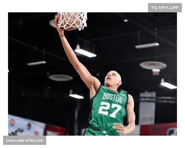 沃尔什谈首发机会:防守积极性赢得教练信任 沃尔什谈首发机会:防守积极性赢得教练信任