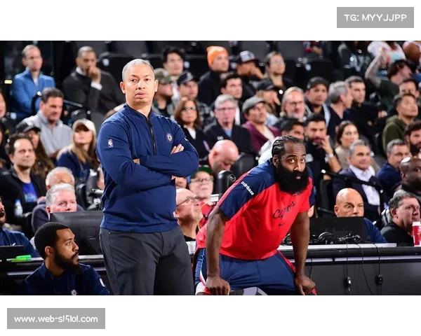 泰伦卢谈快船阵容轮换：灵活性应对伤病挑战